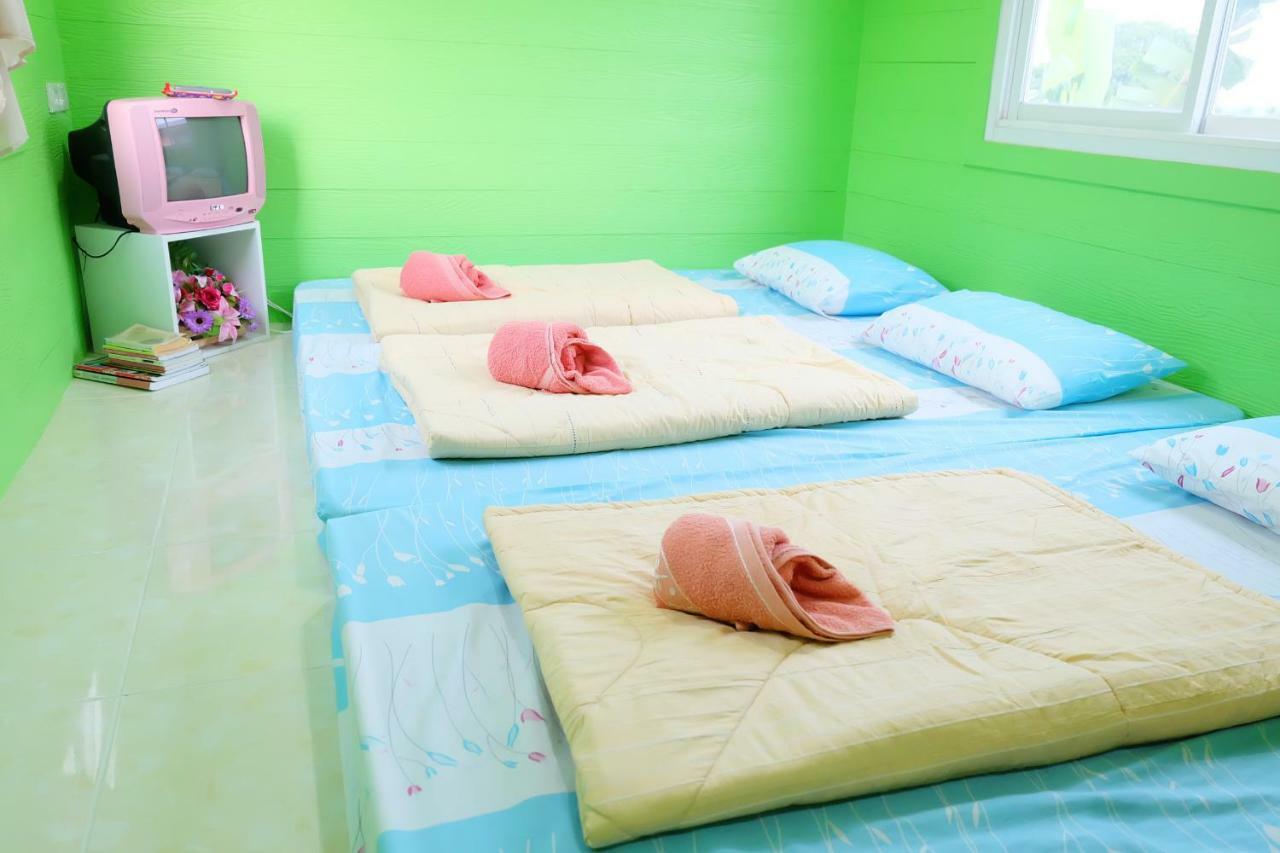 A Houses Homestay Накхонратчасіма Екстер'єр фото