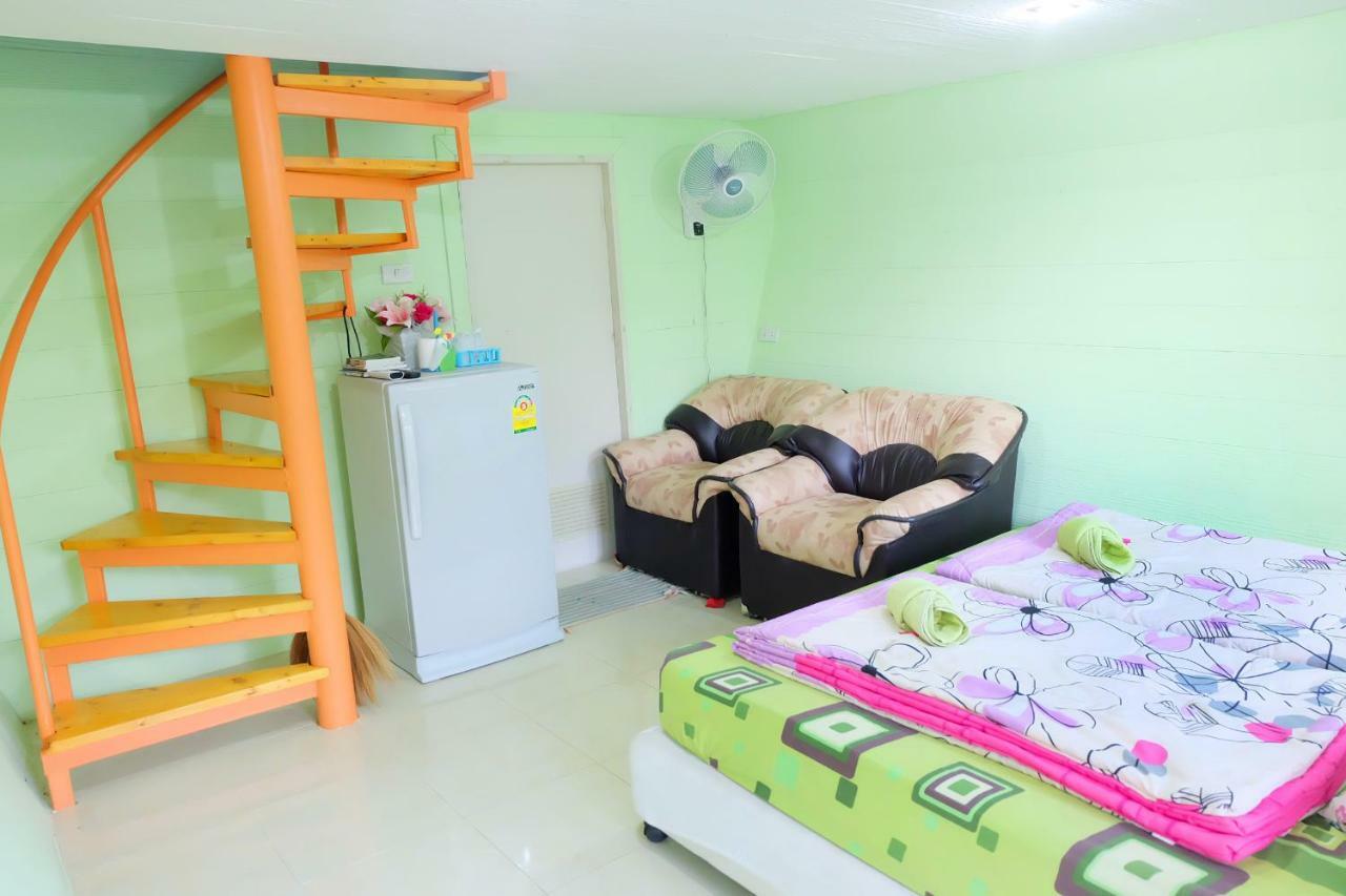 A Houses Homestay Накхонратчасіма Екстер'єр фото